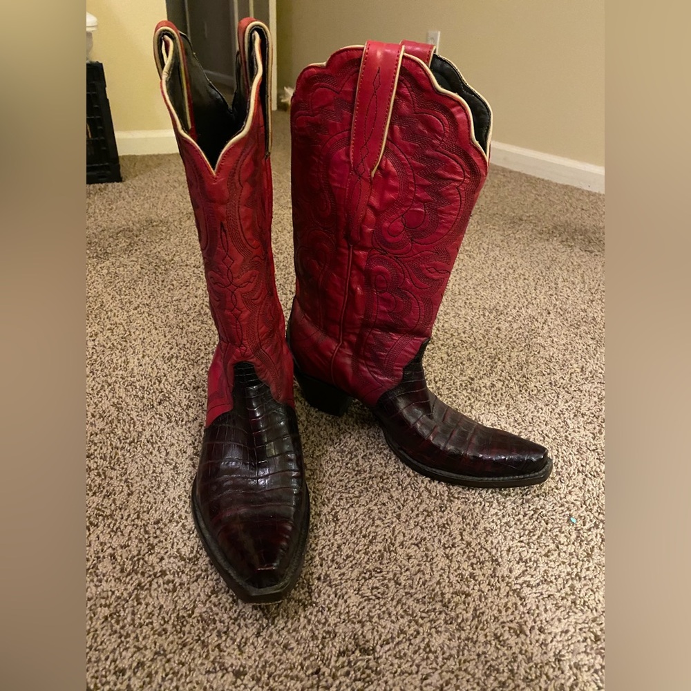 Azulado - Juliet Caiman - Black Cherry Boots